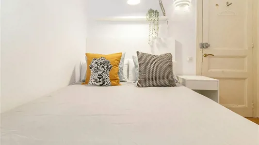 Rooms in Barcelona Eixample - photo 3