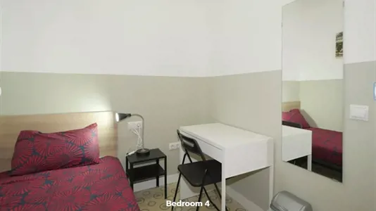 Rooms in Barcelona Ciutat Vella - photo 2