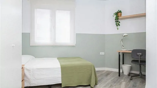 Rooms in Zaragoza - photo 3