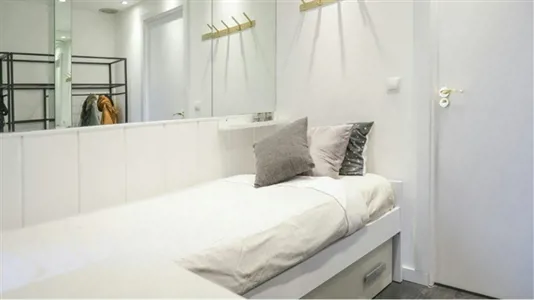 Rooms in Madrid Ciudad Lineal - photo 3