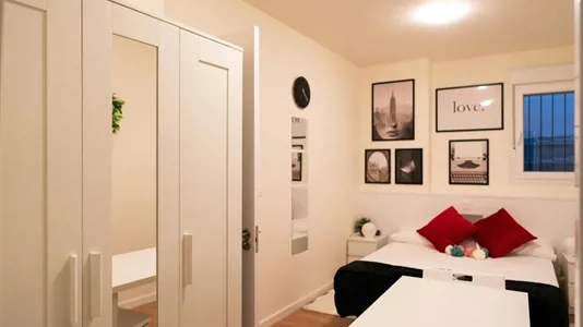 Rooms in Zaragoza - photo 2