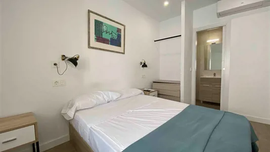 Rooms in Madrid Centro - photo 2