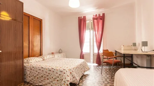 Rooms in Barcelona Ciutat Vella - photo 1