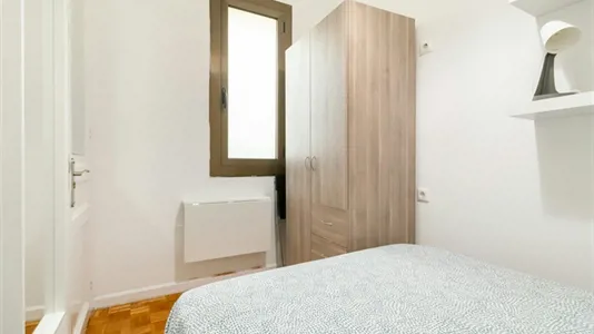 Rooms in Barcelona Eixample - photo 3