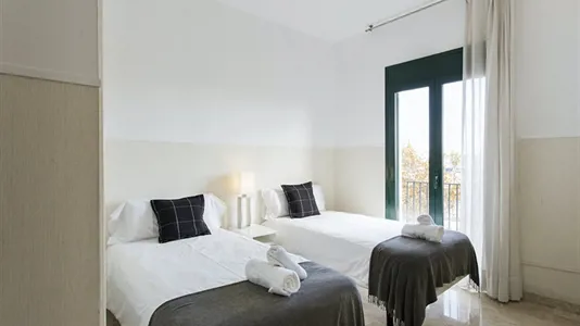 Rooms in Barcelona Ciutat Vella - photo 2