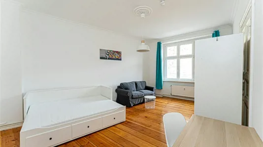 Rooms in Berlin Friedrichshain-Kreuzberg - photo 2