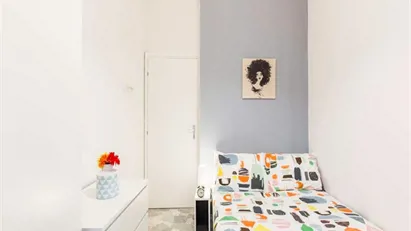 Room for rent in Milano Zona 6 - Barona, Lorenteggio, Milan