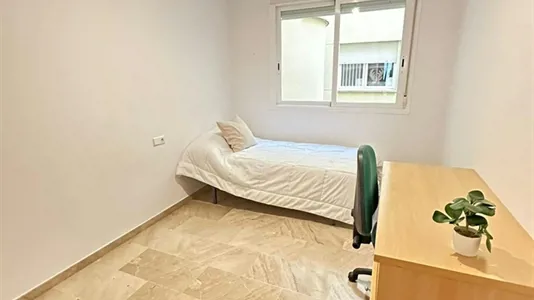 Rooms in Córdoba - photo 2