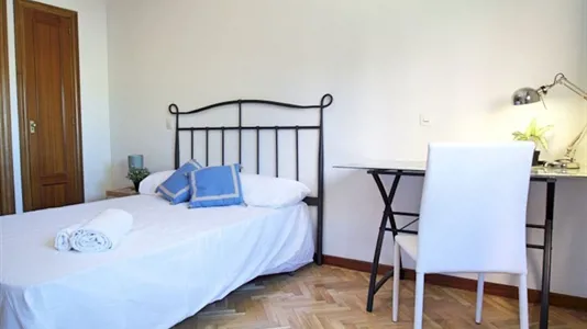 Rooms in Madrid Fuencarral-El Pardo - photo 1