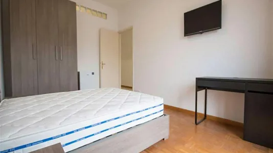 Rooms in Milano Zona 2 - Stazione Centrale, Gorla, Turro, Greco, Crescenzago - photo 1