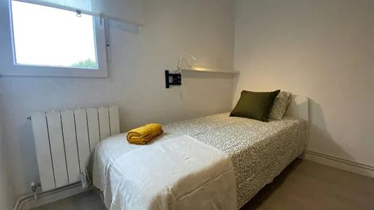 Rooms in Adaro - photo 1