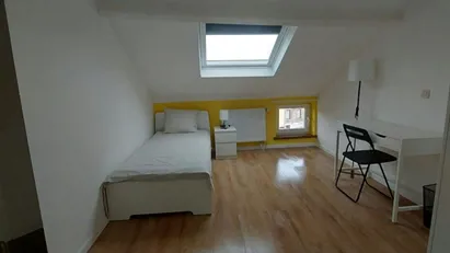 Room for rent in Charleroi, Henegouwen