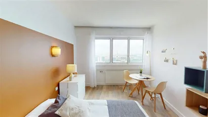 Room for rent in Nanterre, Île-de-France