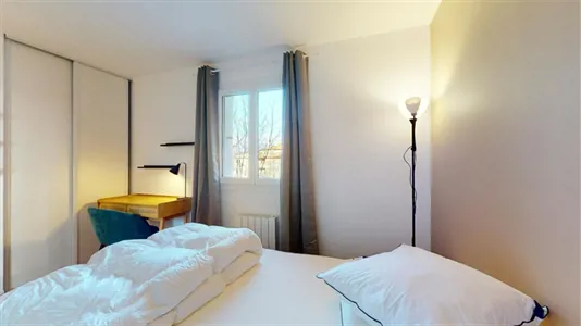 Rooms in Aix-en-Provence - photo 2