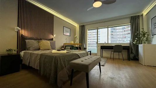 Rooms in Madrid Moncloa-Aravaca - photo 1