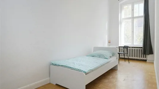 Rooms in Berlin Charlottenburg-Wilmersdorf - photo 1