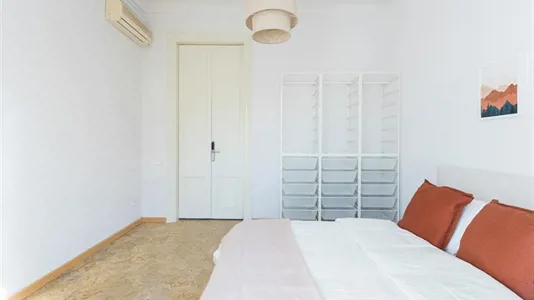 Rooms in Barcelona Ciutat Vella - photo 3