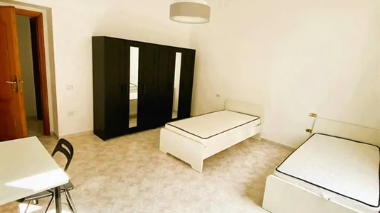 Rooms in Cagliari - photo 1