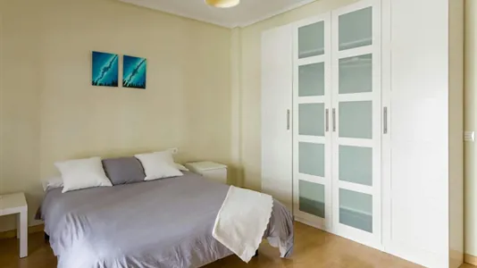 Rooms in Zaragoza - photo 2