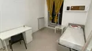 Room for rent, Napoli Municipalità 2, Naples, &lt;span class=&quot;blurred street&quot; onclick=&quot;ProcessAdRequest(10375712)&quot;&gt;&lt;span class=&quot;hint&quot;&gt;See streetname&lt;/span&gt;[xxxxxxxxxxxxx]&lt;/span&gt;