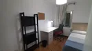 Room for rent, Madrid Ciudad Lineal, Madrid, &lt;span class=&quot;blurred street&quot; onclick=&quot;ProcessAdRequest(10584088)&quot;&gt;&lt;span class=&quot;hint&quot;&gt;See streetname&lt;/span&gt;[xxxxxxxxxxxxx]&lt;/span&gt;