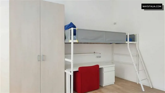 Rooms in Milano Zona 8 - Fiera, Gallaratese, Quarto Oggiaro - photo 1