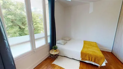 Room for rent in Grenoble, Auvergne-Rhône-Alpes