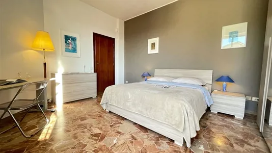 Rooms in Florence - photo 2