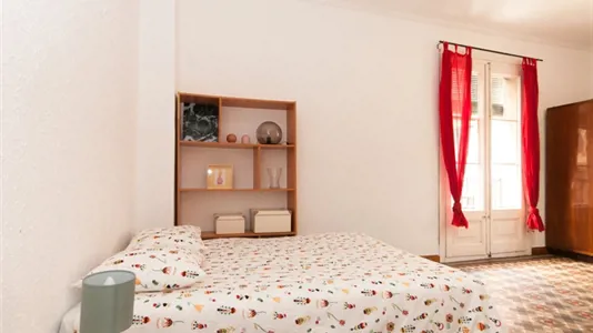 Rooms in Barcelona Ciutat Vella - photo 3