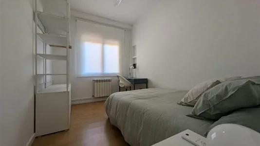 Rooms in Cornellà de Llobregat - photo 2