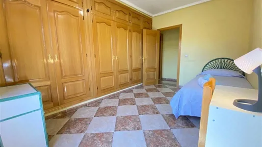 Rooms in Las Barranquillas - photo 2