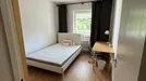 Room for rent, Berlin, &lt;span class=&quot;blurred street&quot; onclick=&quot;ProcessAdRequest(10555396)&quot;&gt;&lt;span class=&quot;hint&quot;&gt;See streetname&lt;/span&gt;[xxxxxxxxxxxxx]&lt;/span&gt;