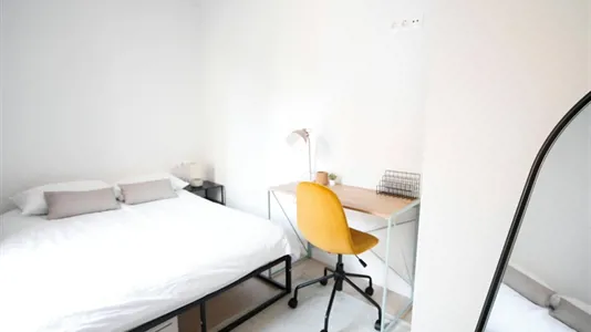 Rooms in Barcelona Ciutat Vella - photo 3