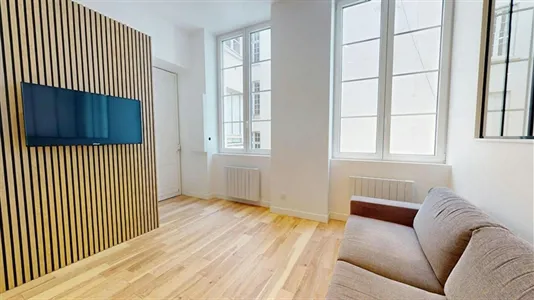 Apartments in Lyon - photo 3