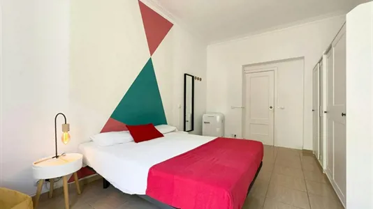 Rooms in Barcelona Ciutat Vella - photo 2