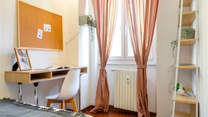 Room for rent in Milano Zona 4 - Vittoria, Forlanini, Milan