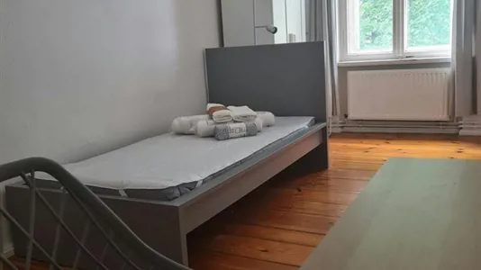 Rooms in Berlin Charlottenburg-Wilmersdorf - photo 2