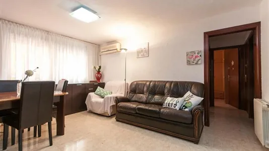 Rooms in Cornellà de Llobregat - photo 3