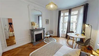 Room for rent in Paris 16éme arrondissement (North), Paris