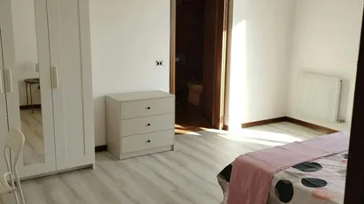 Room for rent in Fossò, Veneto