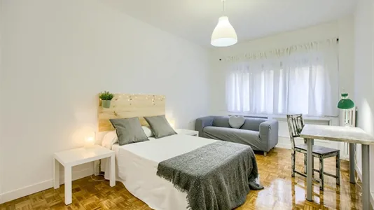 Rooms in Madrid Retiro - photo 1