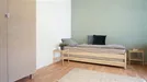 Room for rent, Berlin, &lt;span class=&quot;blurred street&quot; onclick=&quot;ProcessAdRequest(8882560)&quot;&gt;&lt;span class=&quot;hint&quot;&gt;See streetname&lt;/span&gt;[xxxxxxxxxxxxx]&lt;/span&gt;