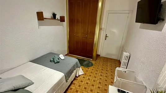 Rooms in Zaragoza - photo 3