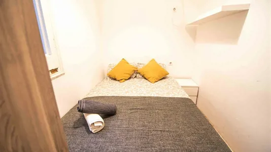 Rooms in Barcelona Eixample - photo 2