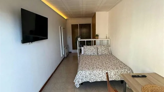 Rooms in Terrassa - photo 1