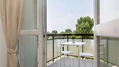 Room for rent in Buccinasco, Lombardia