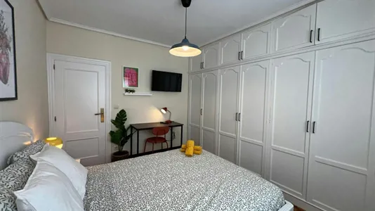 Rooms in Bilbao - photo 3