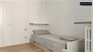 Room for rent, Milano Zona 8 - Fiera, Gallaratese, Quarto Oggiaro, Milan, &lt;span class=&quot;blurred street&quot; onclick=&quot;ProcessAdRequest(10253847)&quot;&gt;&lt;span class=&quot;hint&quot;&gt;See streetname&lt;/span&gt;[xxxxxxxxxxxxx]&lt;/span&gt;