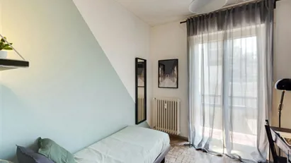 Room for rent in Milano Zona 6 - Barona, Lorenteggio, Milan