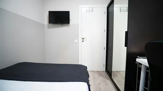 Rooms in Madrid Centro - photo 1